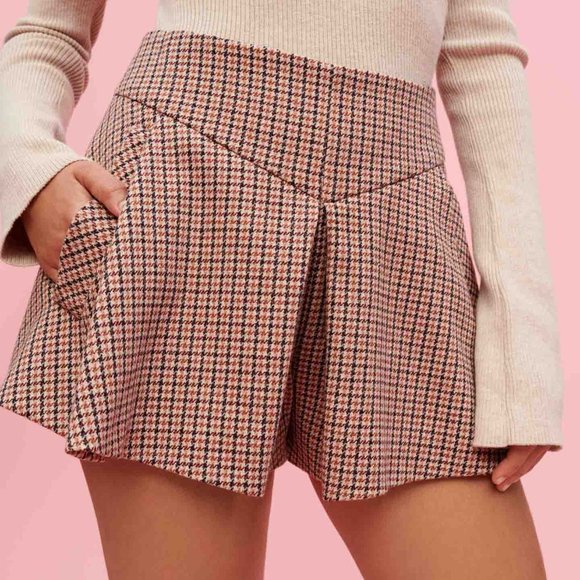 Maje Houndstooth Camel Skirt-Style Shorts - Picture 2 of 10